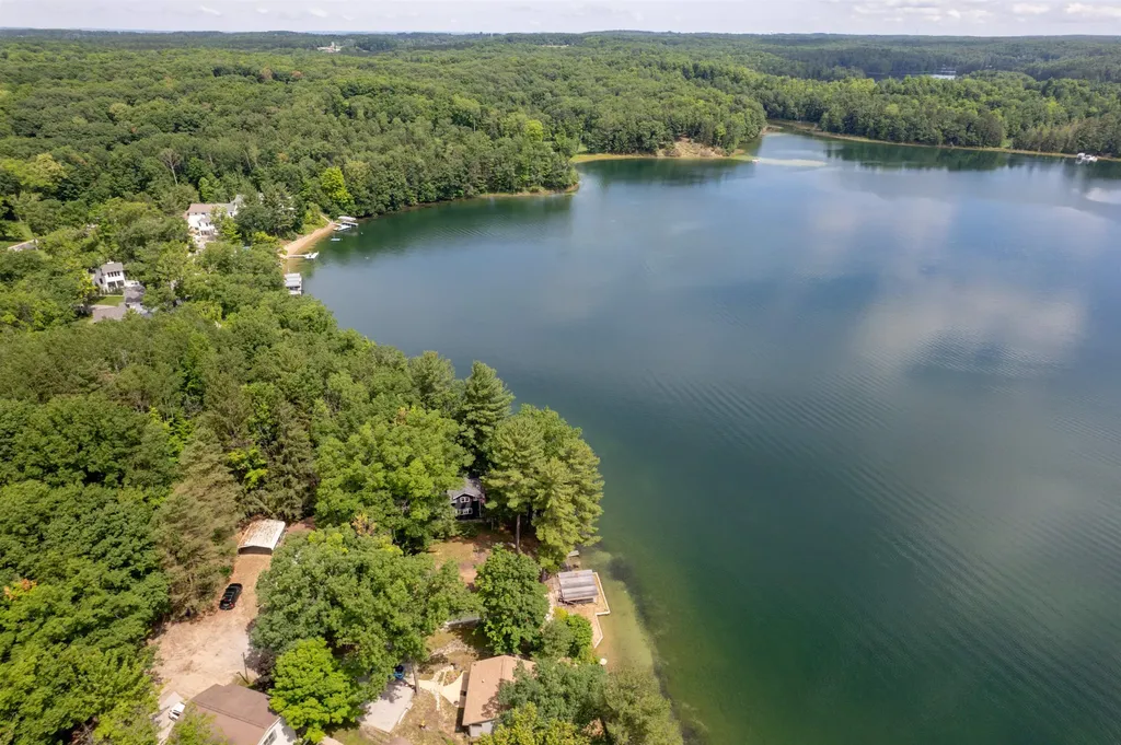 1877 Pinehurst Trail East Bay Township MI 49696