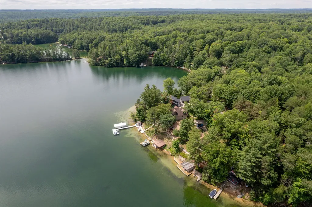 1877 Pinehurst Trail East Bay Township MI 49696