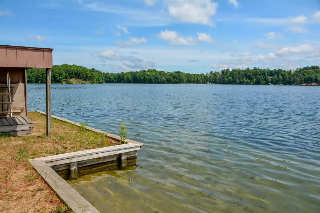 1877 Pinehurst Trail East Bay Township MI 49696