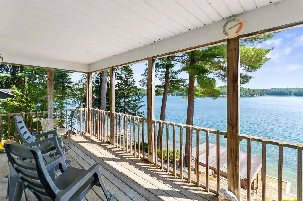 1877 Pinehurst Trail East Bay Township MI 49696
