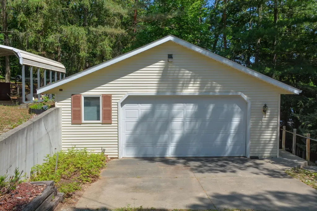 1877 Pinehurst Trail East Bay Township MI 49696