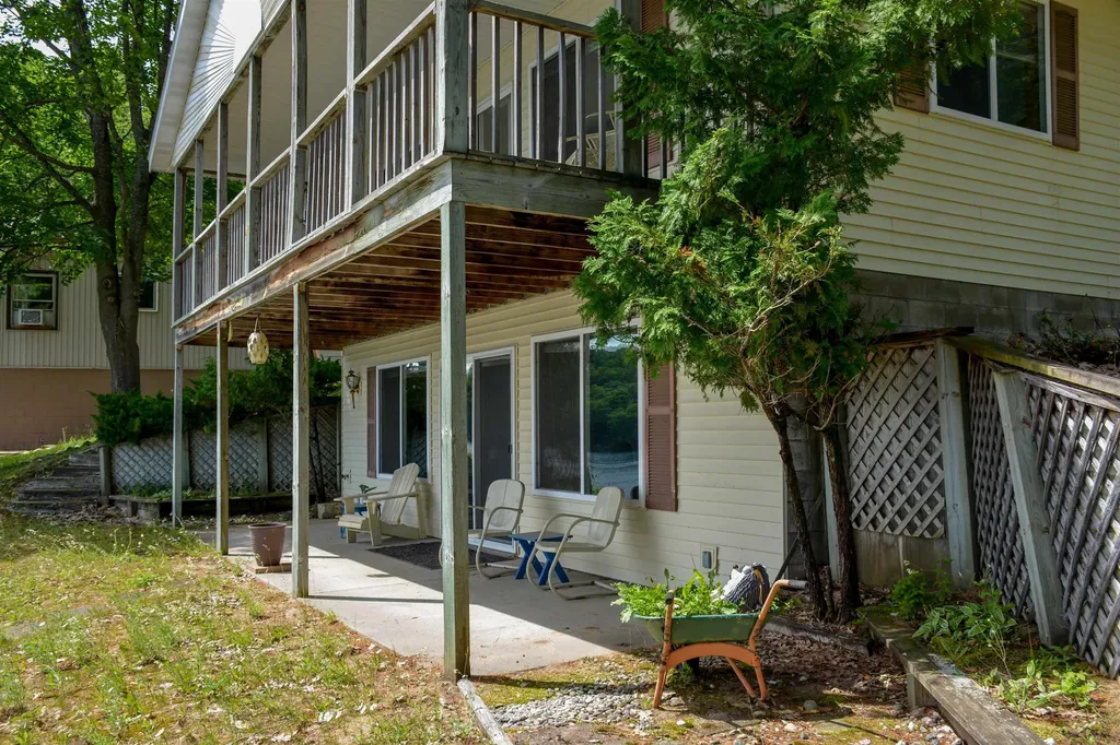 1877 Pinehurst Trail East Bay Township MI 49696