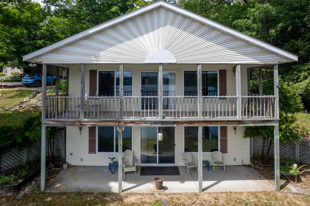 1877 Pinehurst Trail East Bay Township MI 49696