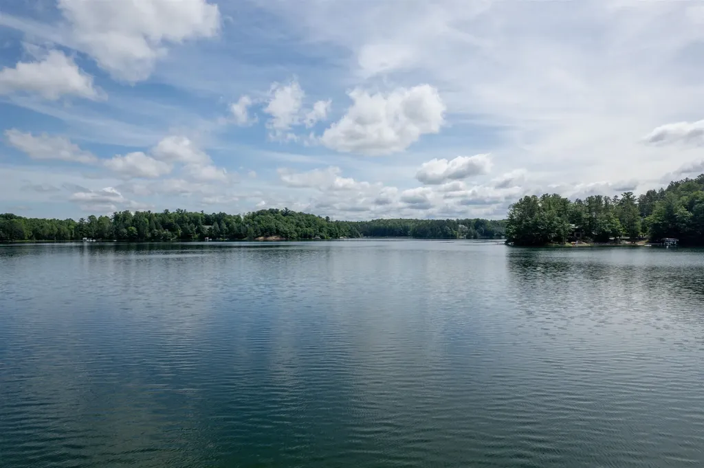 1877 Pinehurst Trail East Bay Township MI 49696
