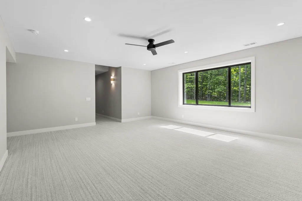 9378 E Summerfield Drive Elmwood Charter Township MI 49684