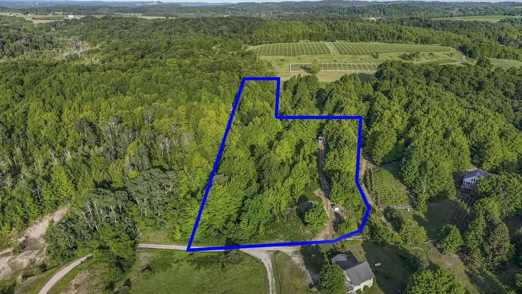 6244 E Pine Knobb Drive Centerville Township MI 49653