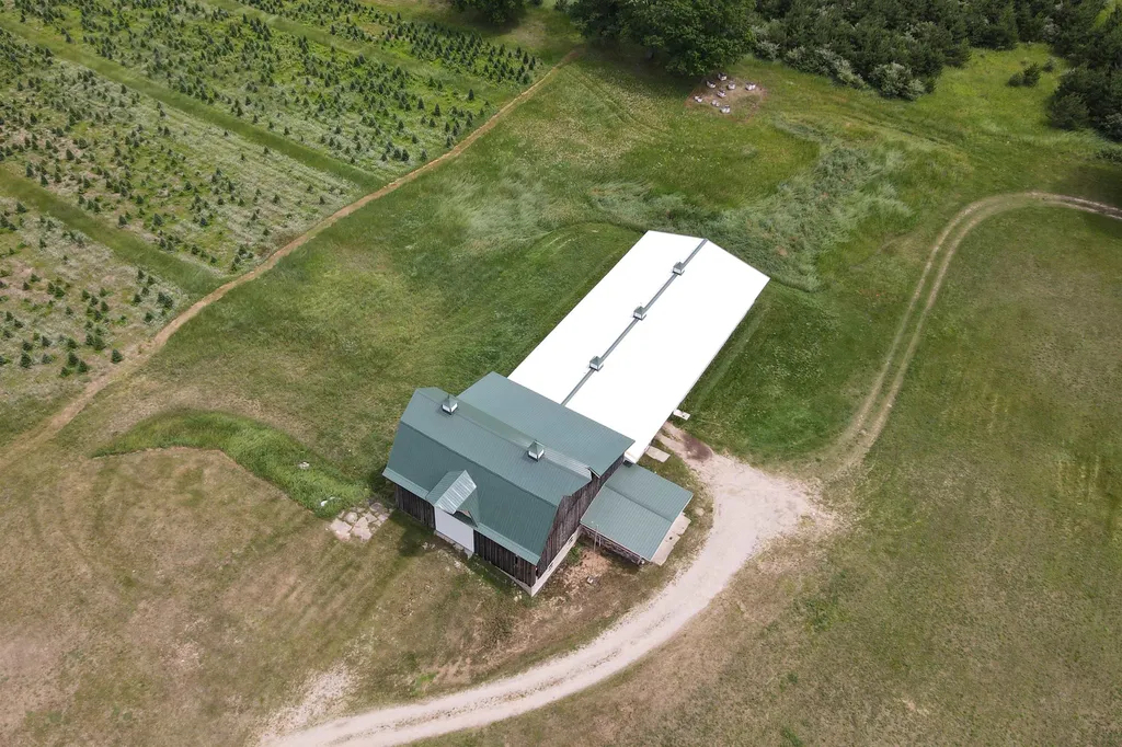 6401 E M-113 Fife Lake Township MI 49649