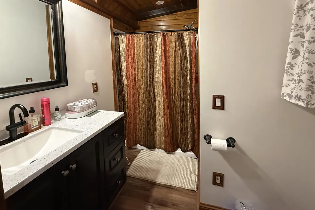 6401 E M-113 Fife Lake Township MI 49649