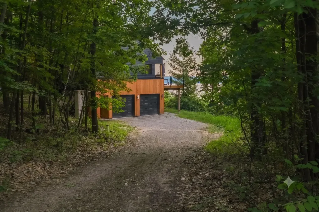 875 Lost Nations Trail Peninsula Township MI 49686