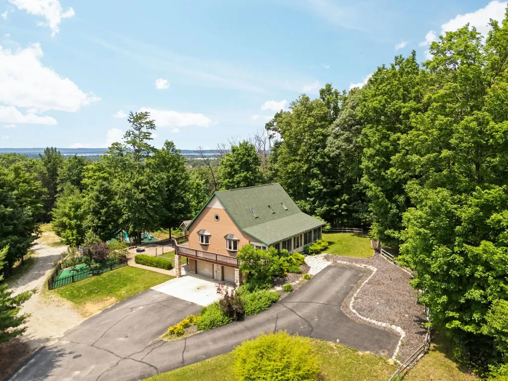 5265 Bates Acme Township MI 49690