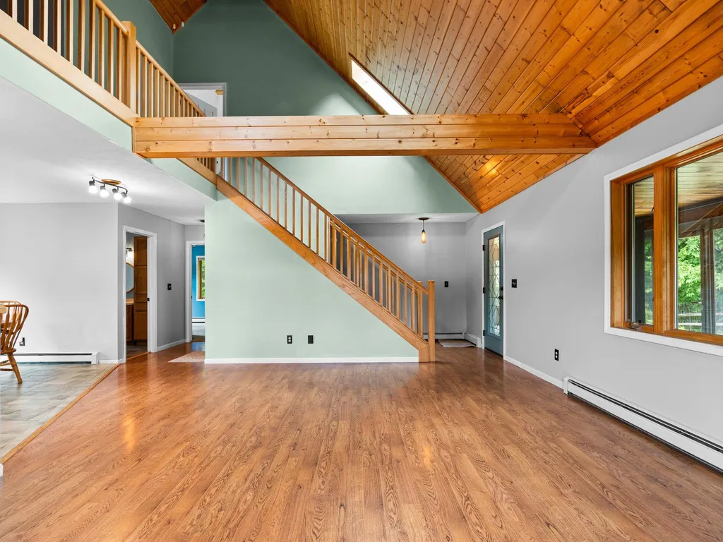 5265 Bates Acme Township MI 49690