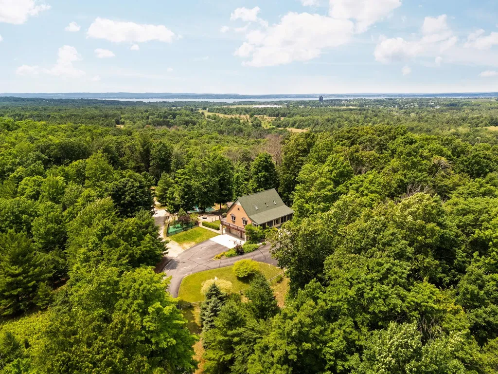 5265 Bates Acme Township MI 49690