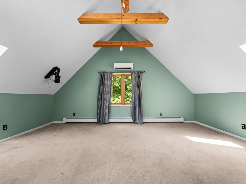 5265 Bates Acme Township MI 49690