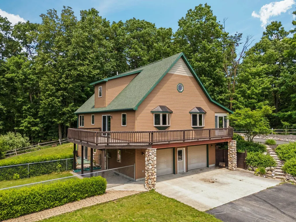 5265 Bates Acme Township MI 49690