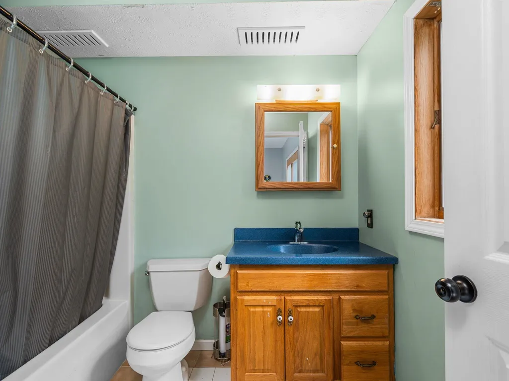 5265 Bates Acme Township MI 49690