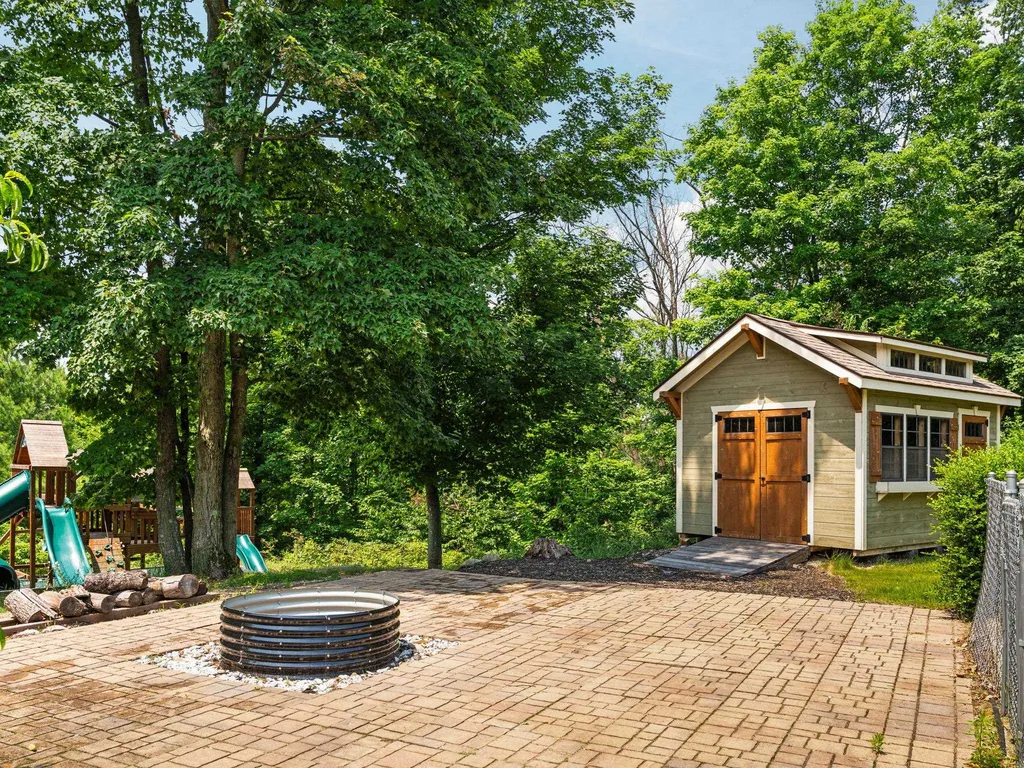 5265 Bates Acme Township MI 49690