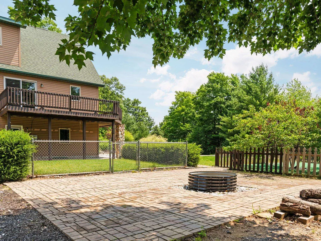 5265 Bates Acme Township MI 49690