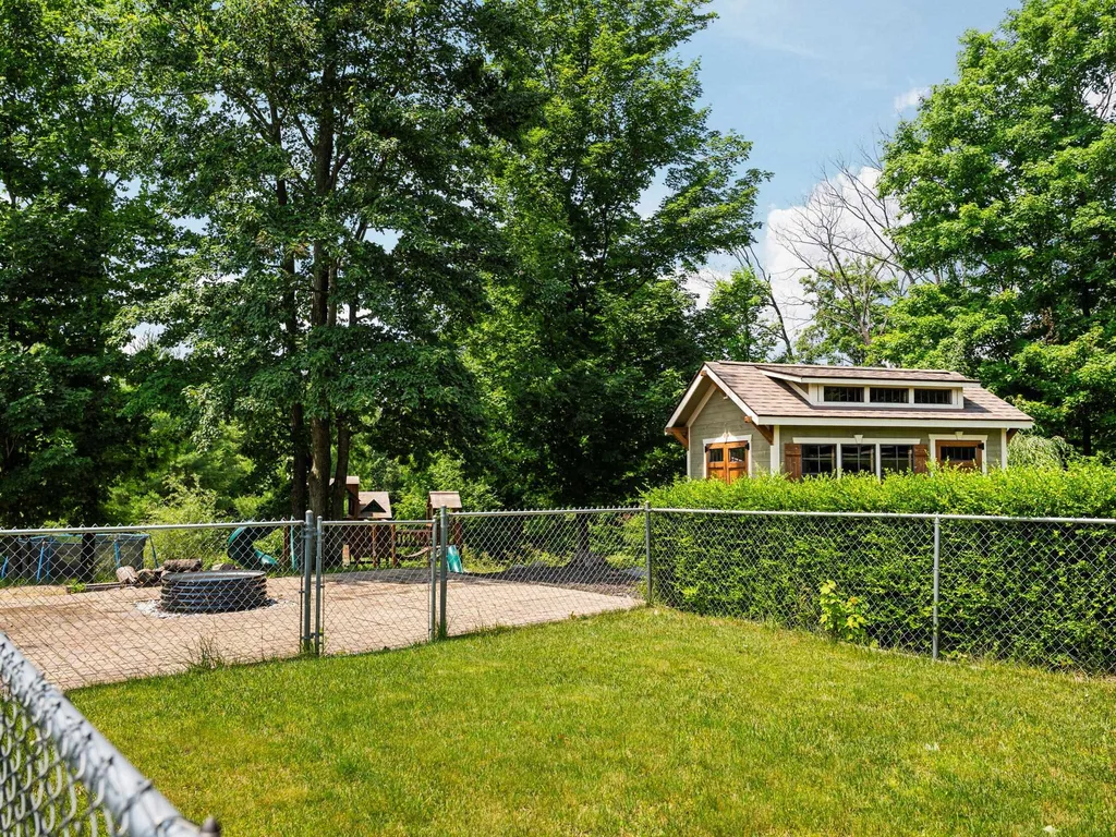 5265 Bates Acme Township MI 49690