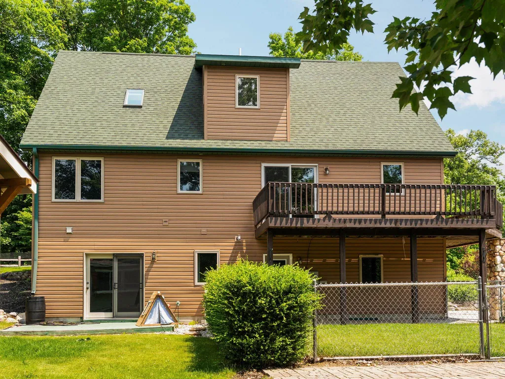 5265 Bates Acme Township MI 49690