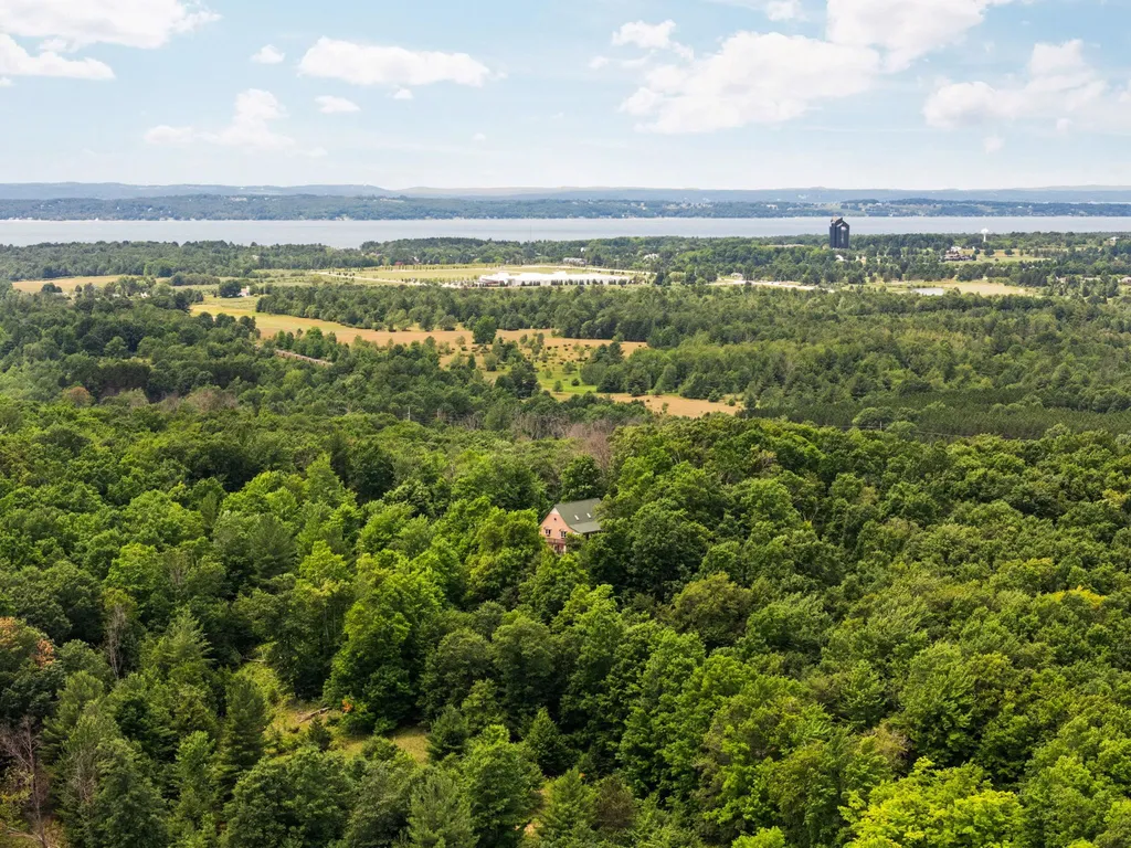 5265 Bates Acme Township MI 49690