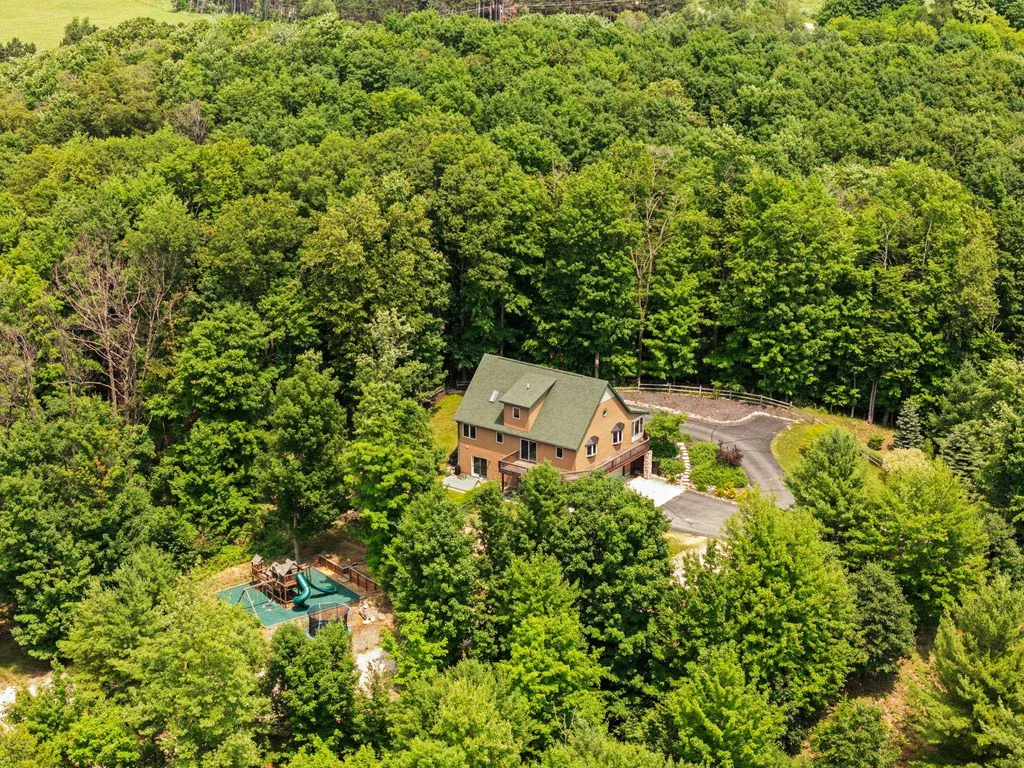 5265 Bates Acme Township MI 49690