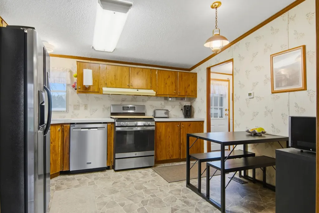 206 Autumn Road Cadillac City MI 49601