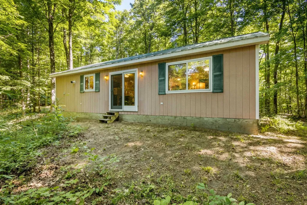 5020 Satterly Lake Road Chestonia Township MI 49659