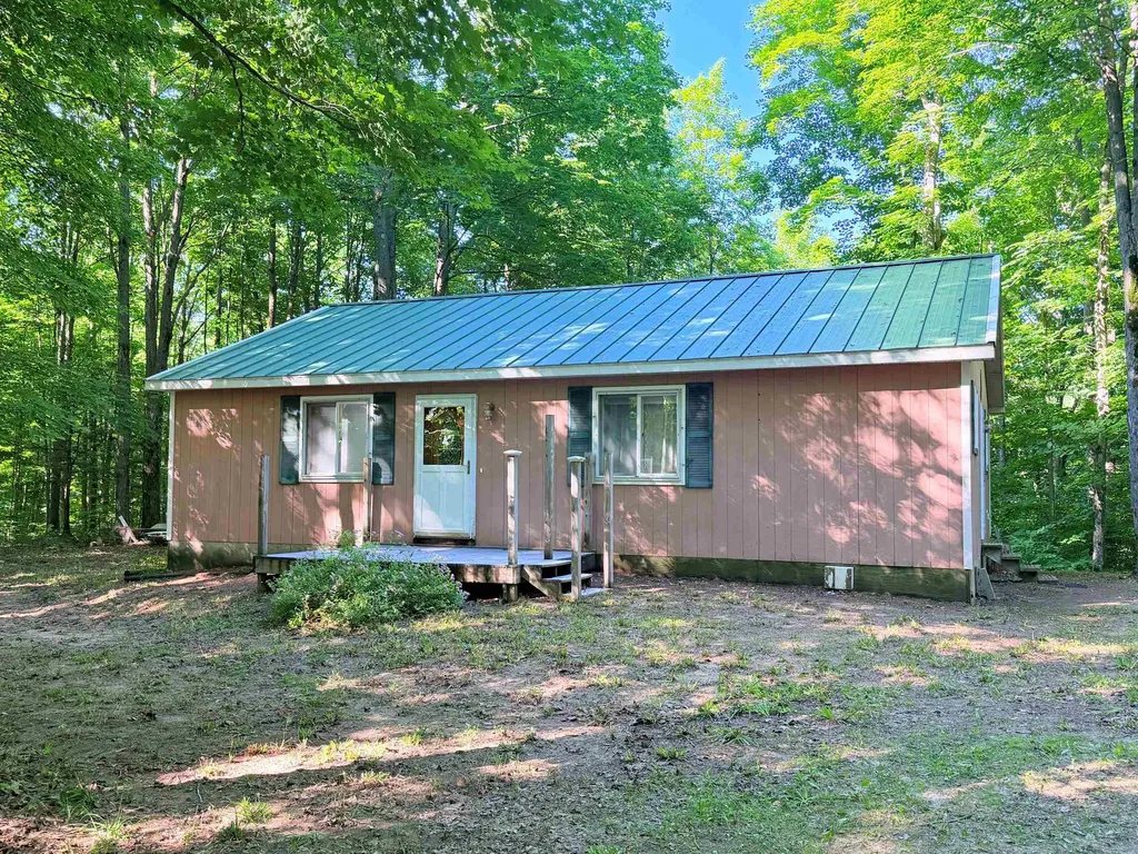 5020 Satterly Lake Road Chestonia Township MI 49659