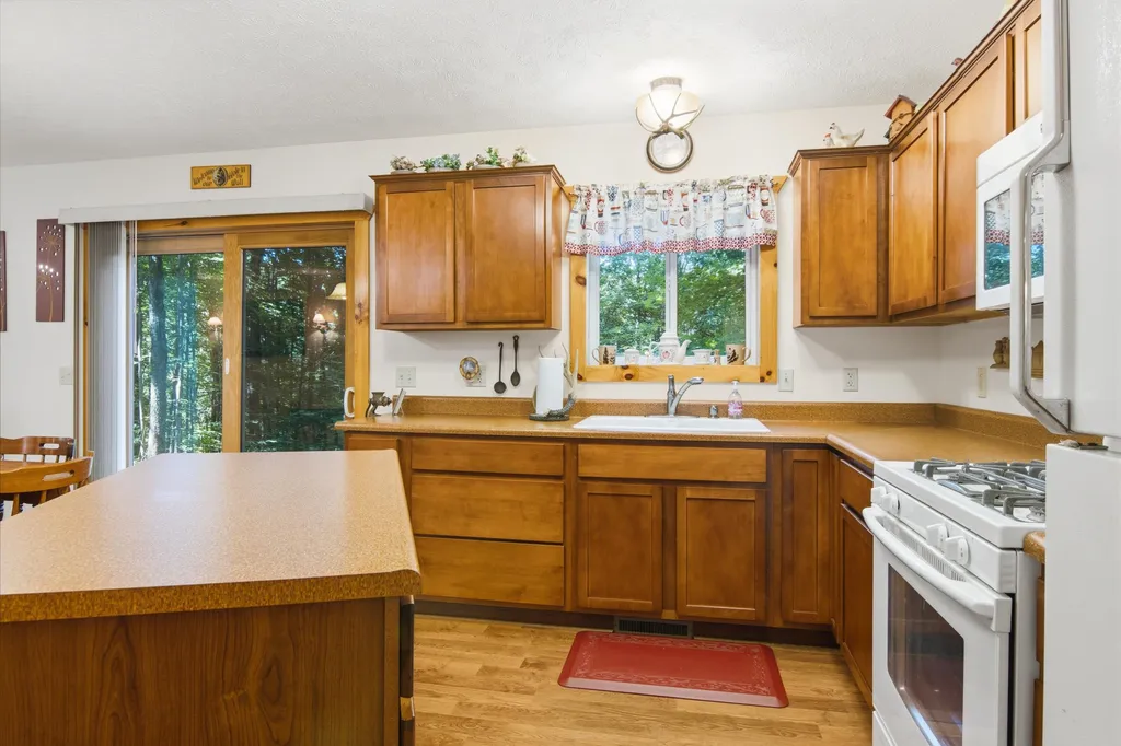 5020 Satterly Lake Road Chestonia Township MI 49659
