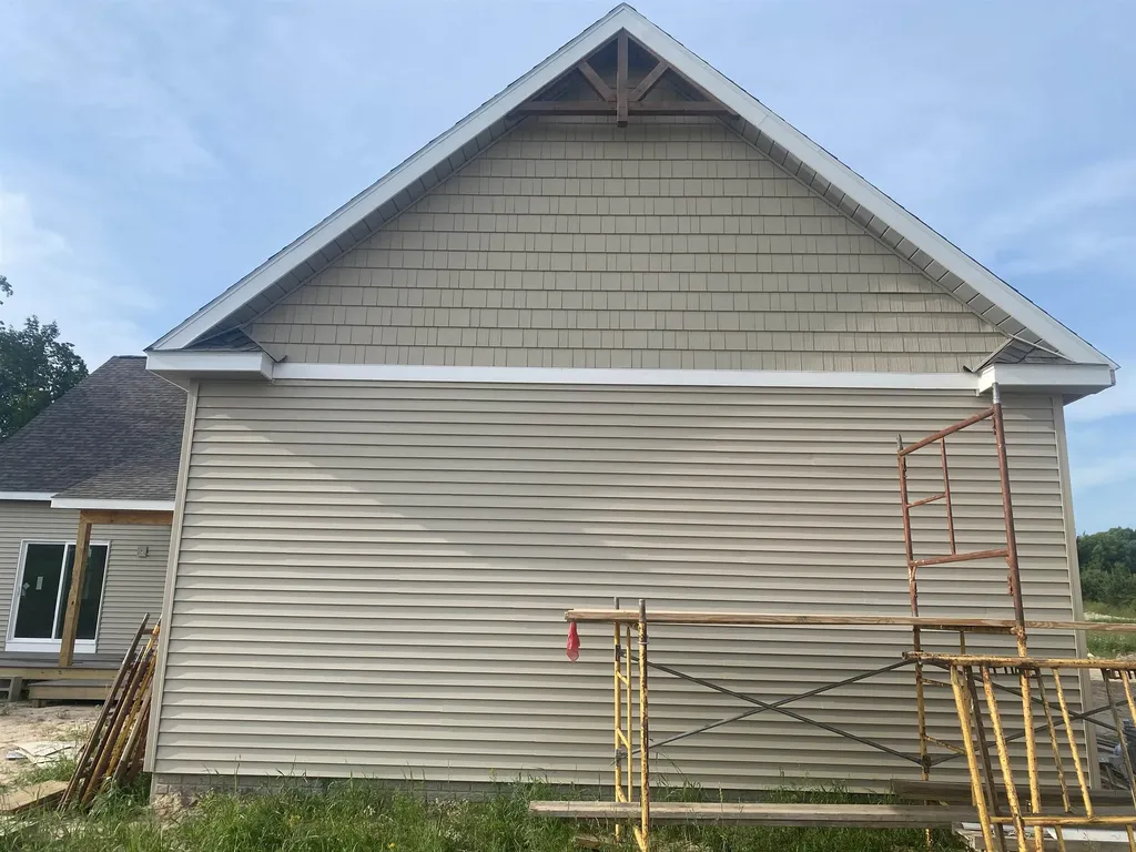12000 Barkley Lane Milton Township MI 49676