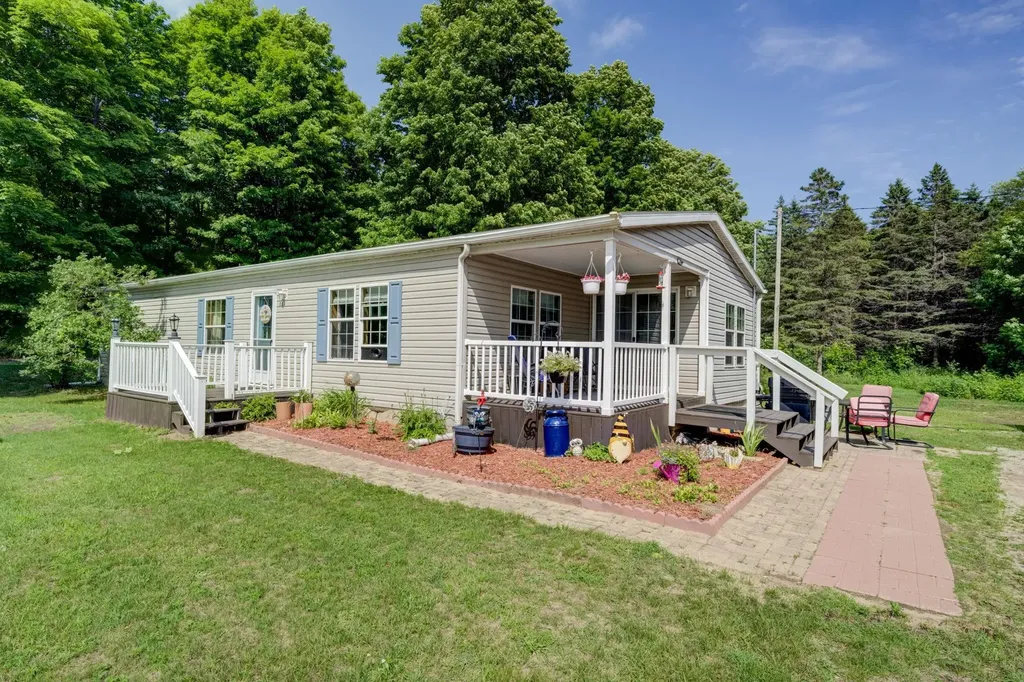 223 Pinecrest Lane Homestead Township MI 49617