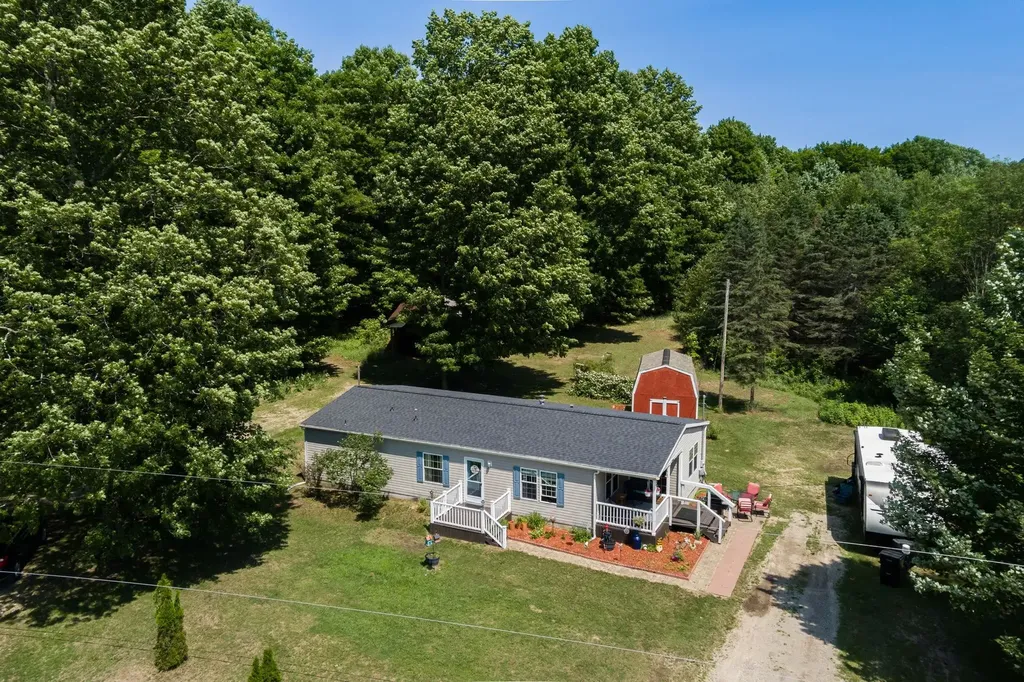 223 Pinecrest Lane Homestead Township MI 49617