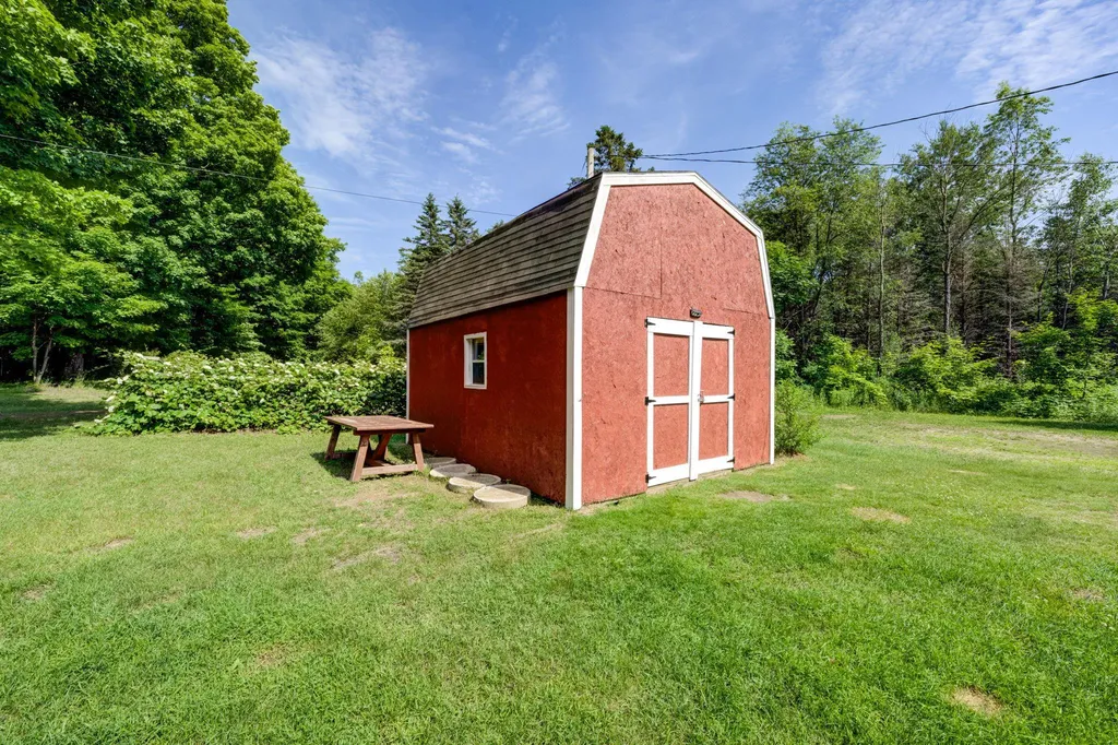 223 Pinecrest Lane Homestead Township MI 49617