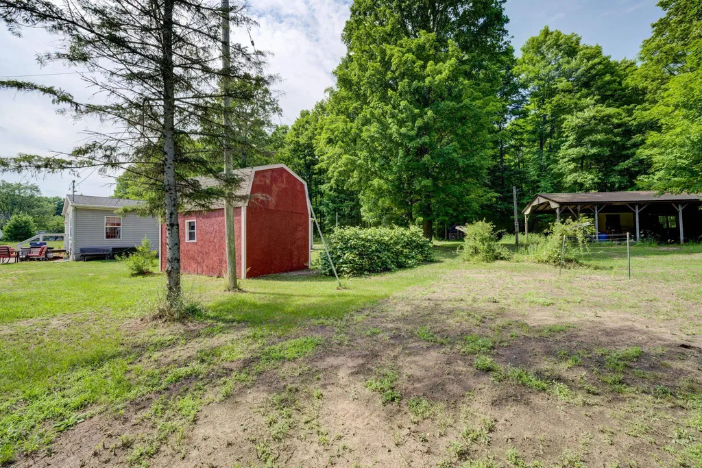 223 Pinecrest Lane Homestead Township MI 49617