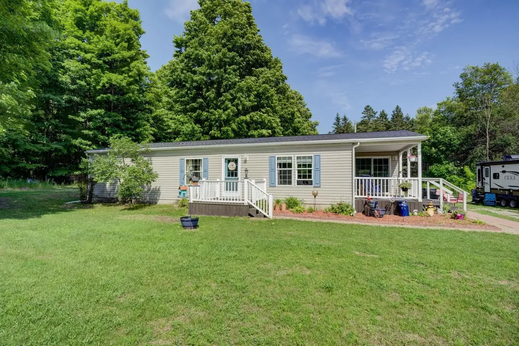 223 Pinecrest Lane Homestead Township MI 49617