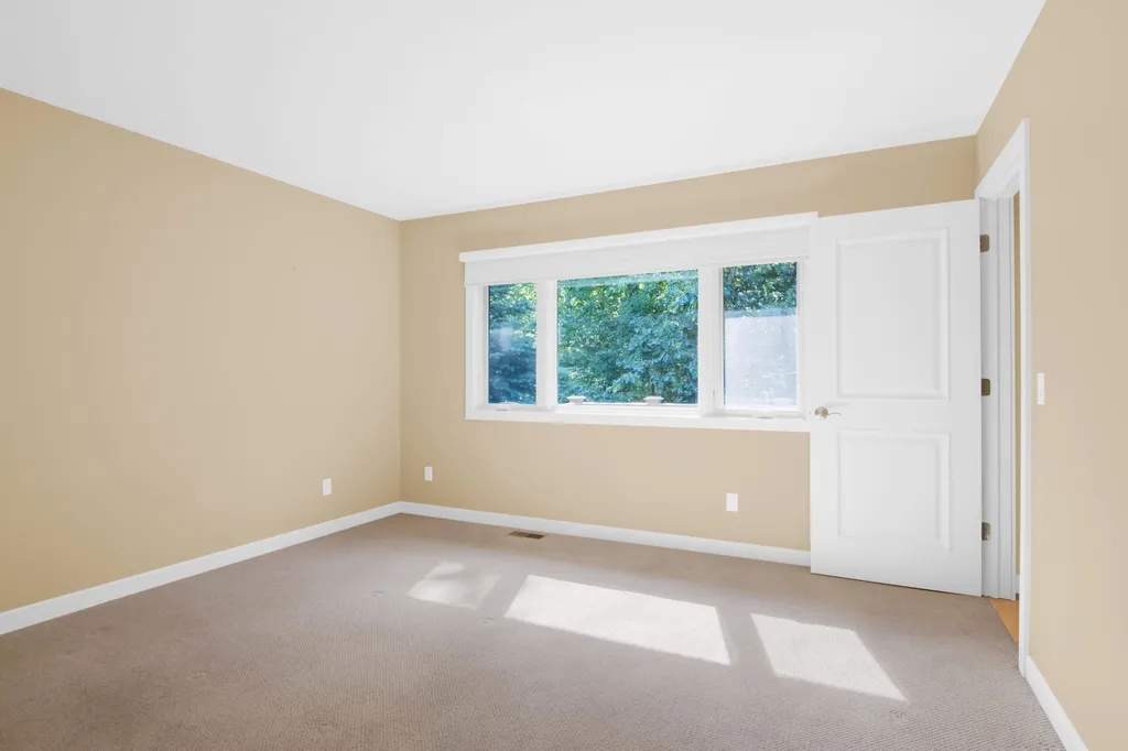6173 Red Fox Run Peninsula Township MI 49686
