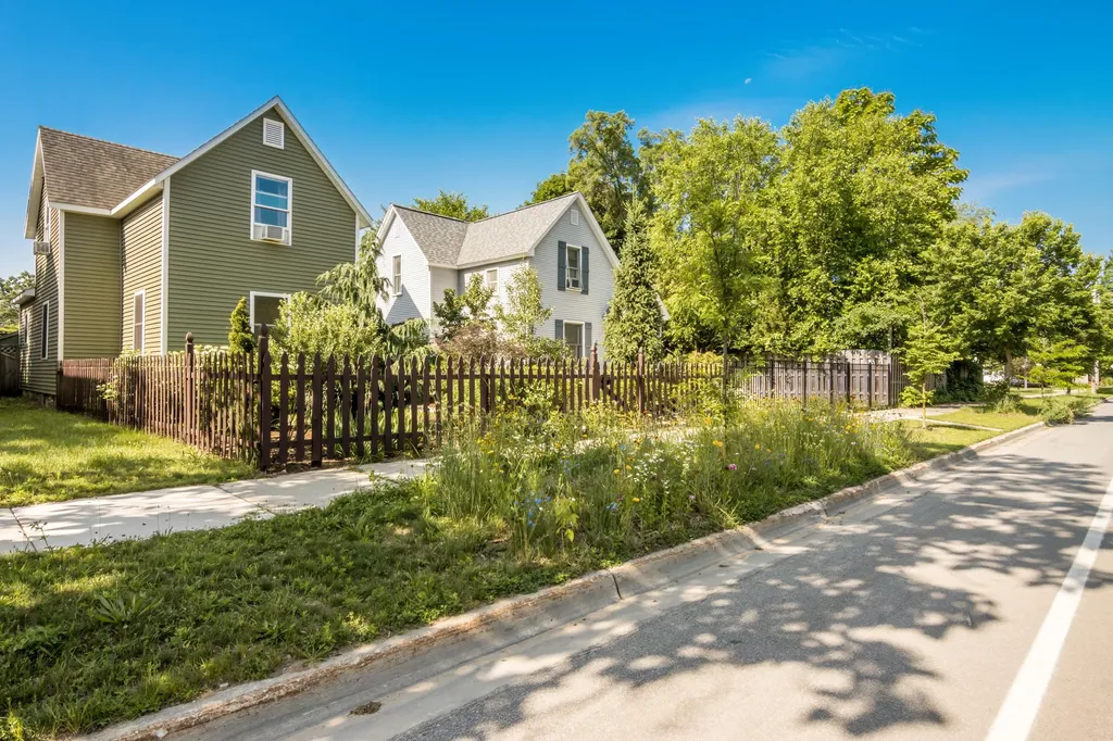 840 E Eighth Street Traverse City City MI 49686