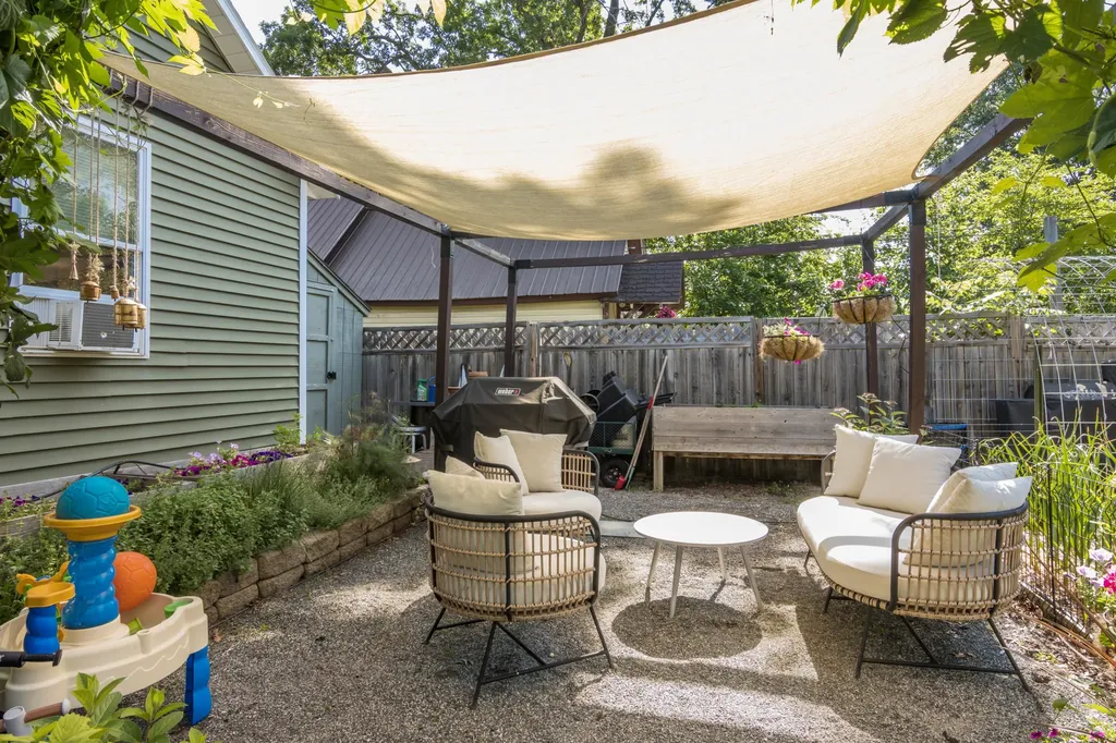 840 E Eighth Street Traverse City City MI 49686