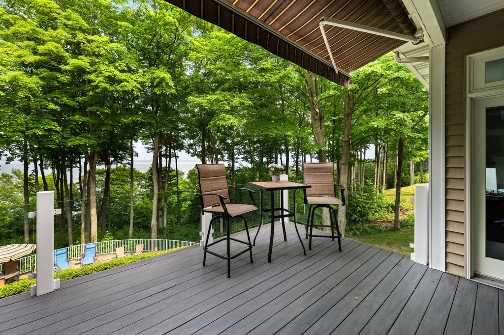 3981 Smokey Ridge Road Peninsula Township MI 49686