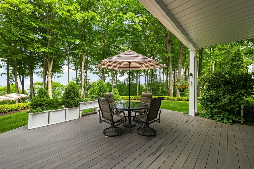 3981 Smokey Ridge Road Peninsula Township MI 49686