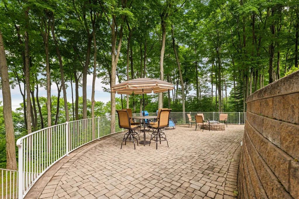 3981 Smokey Ridge Road Peninsula Township MI 49686