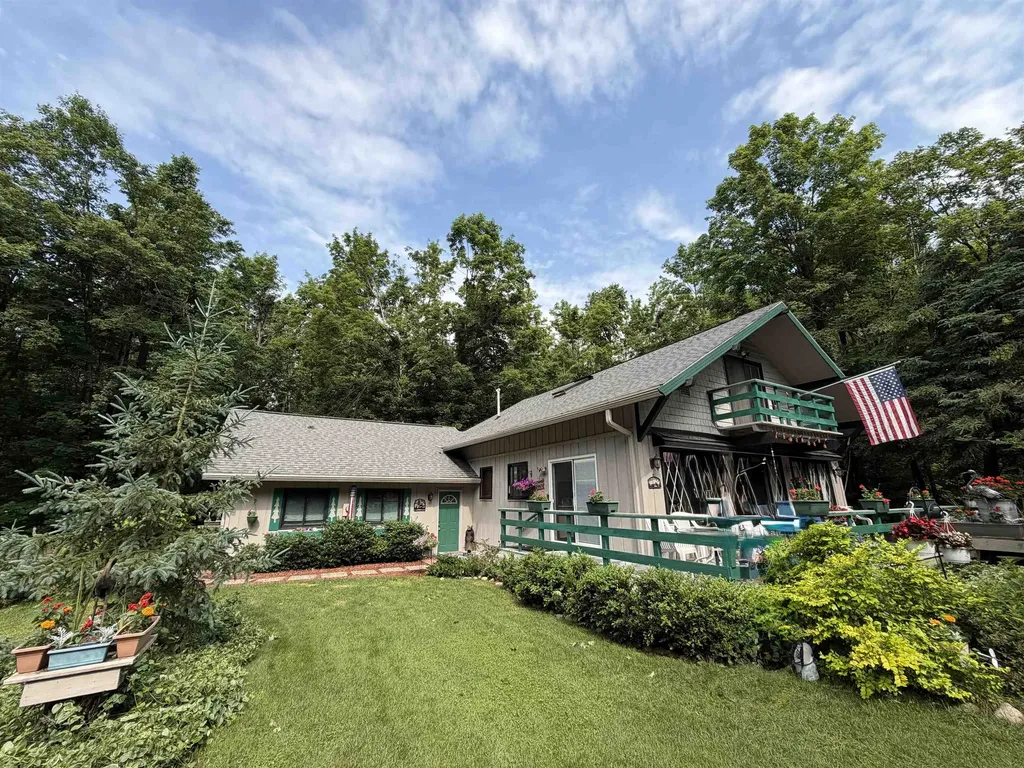 10286 Shawnee Trail Hayes Township MI 49735