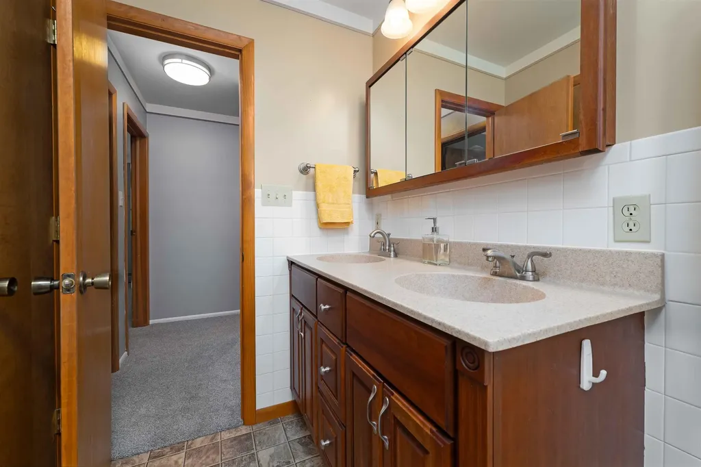 425 Leeson Avenue Cadillac City MI 49601