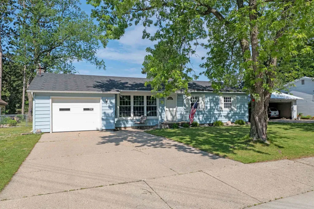 425 Leeson Avenue Cadillac City MI 49601