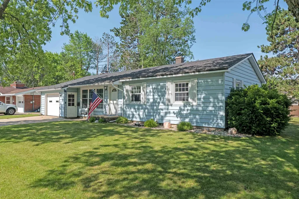425 Leeson Avenue Cadillac City MI 49601
