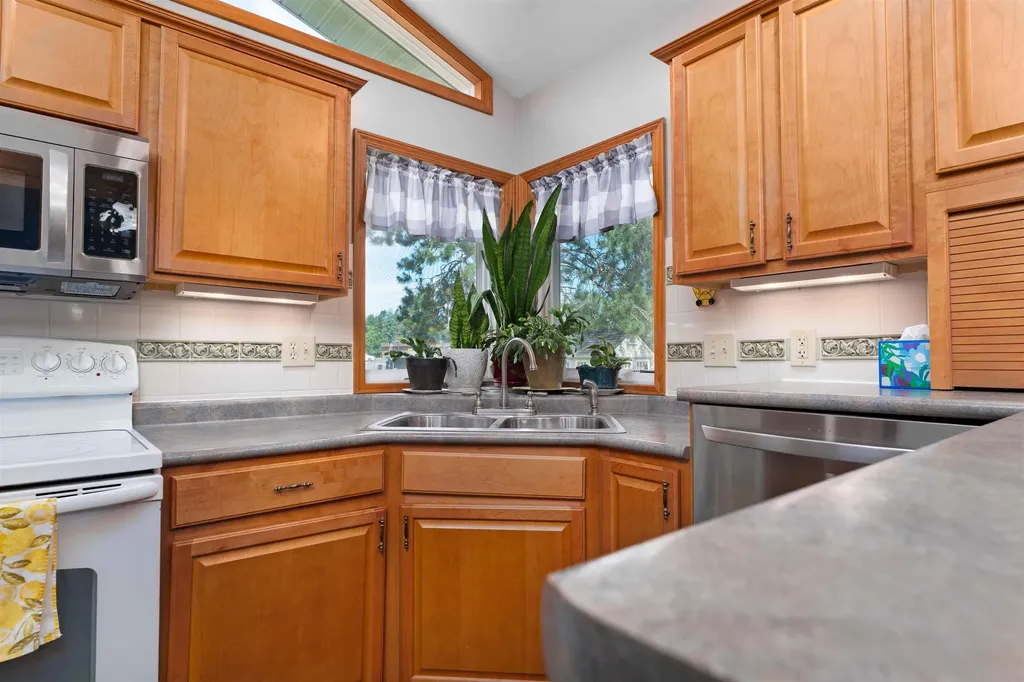 425 Leeson Avenue Cadillac City MI 49601
