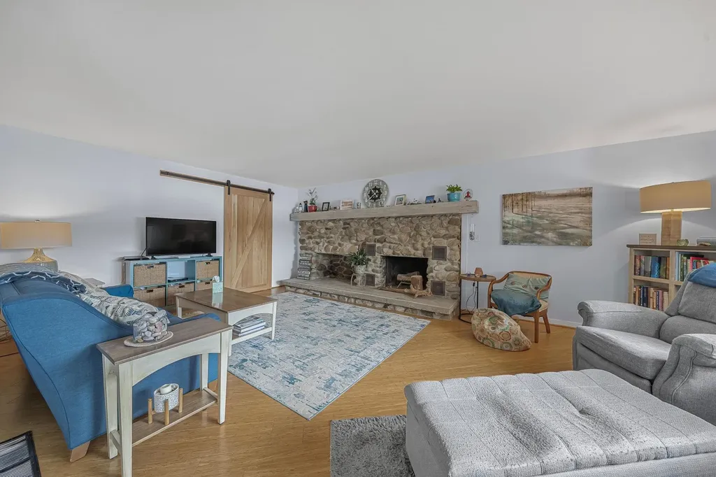 2847 Crescent Shores Drive Long Lake Township MI 49685