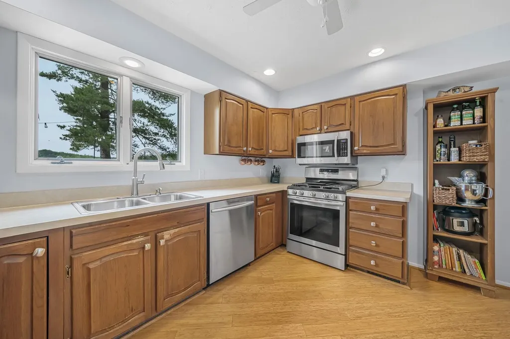2847 Crescent Shores Drive Long Lake Township MI 49685