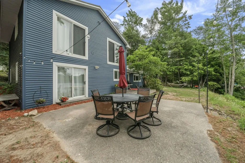 2847 Crescent Shores Drive Long Lake Township MI 49685