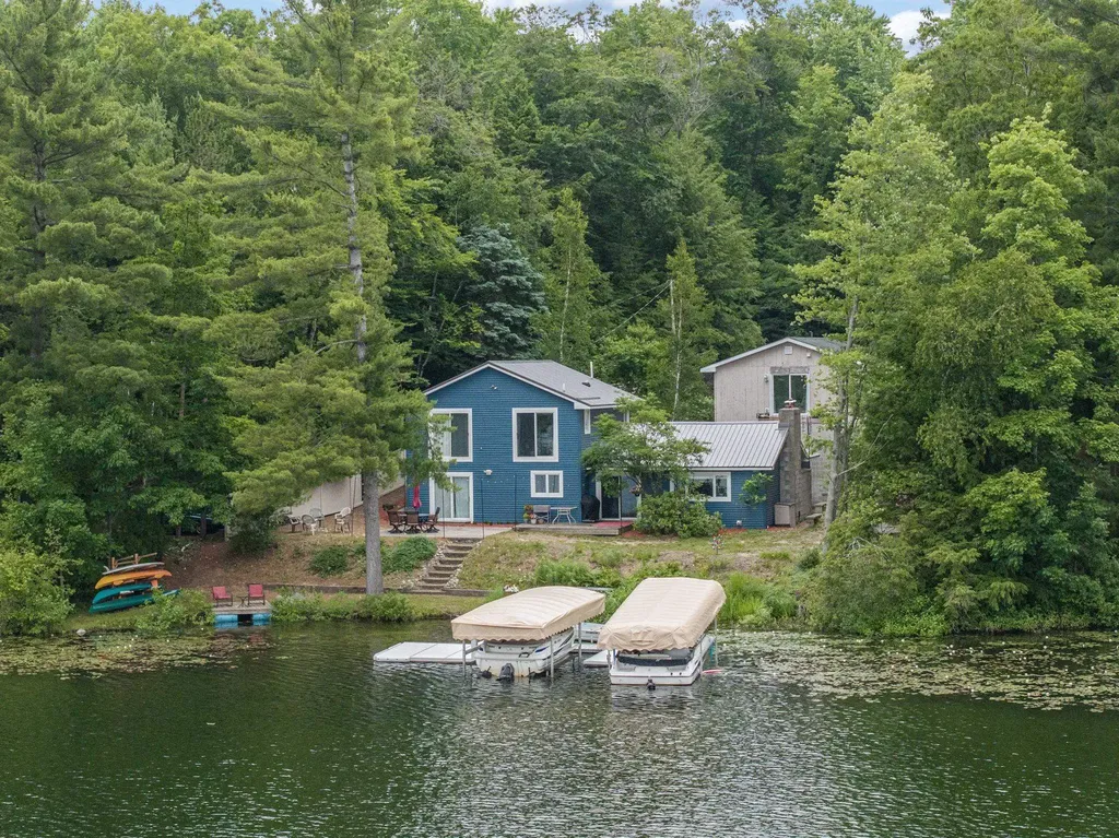 2847 Crescent Shores Drive Long Lake Township MI 49685